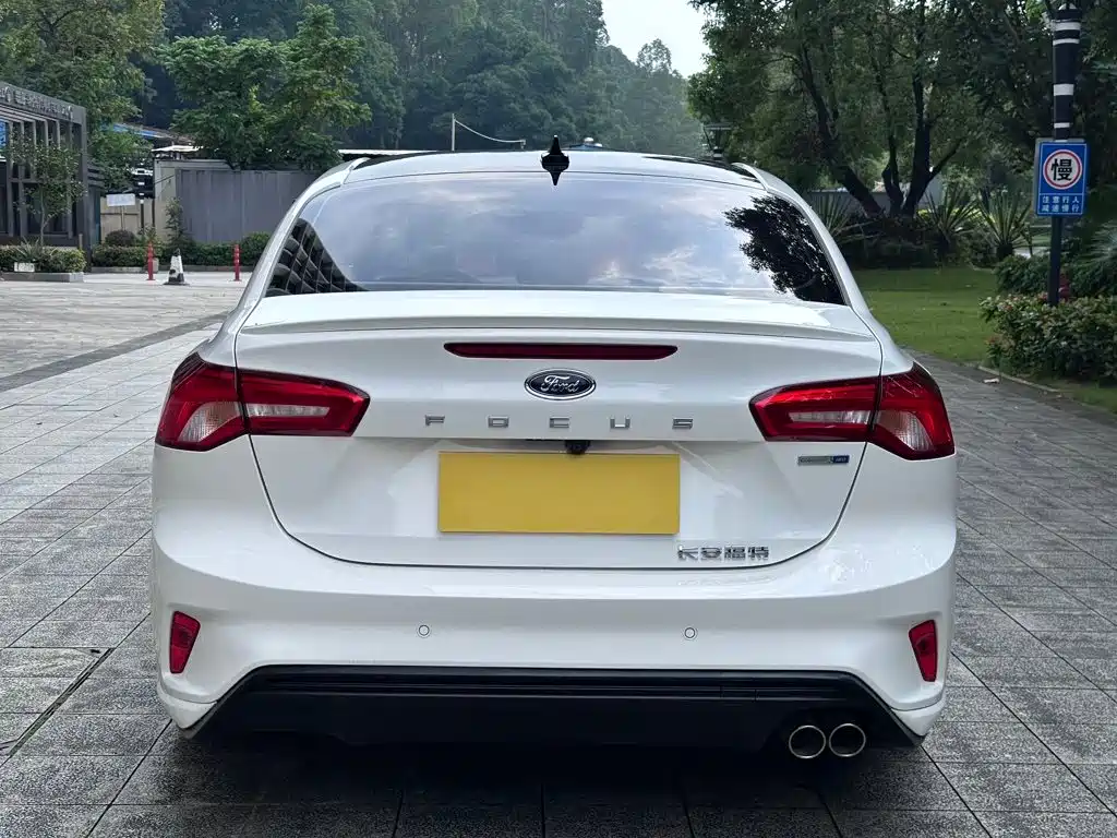 Ford Focus — миниатюра 8
