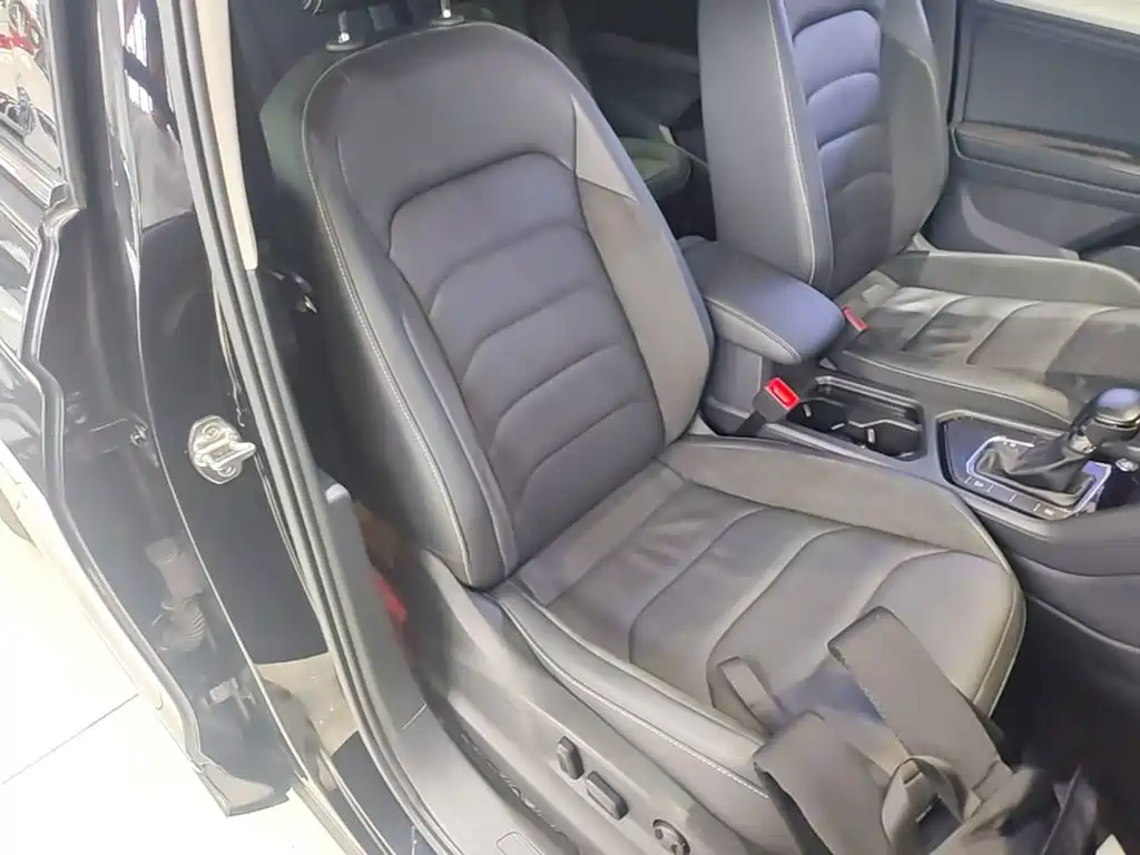 Volkswagen Tiguan L — миниатюра 25