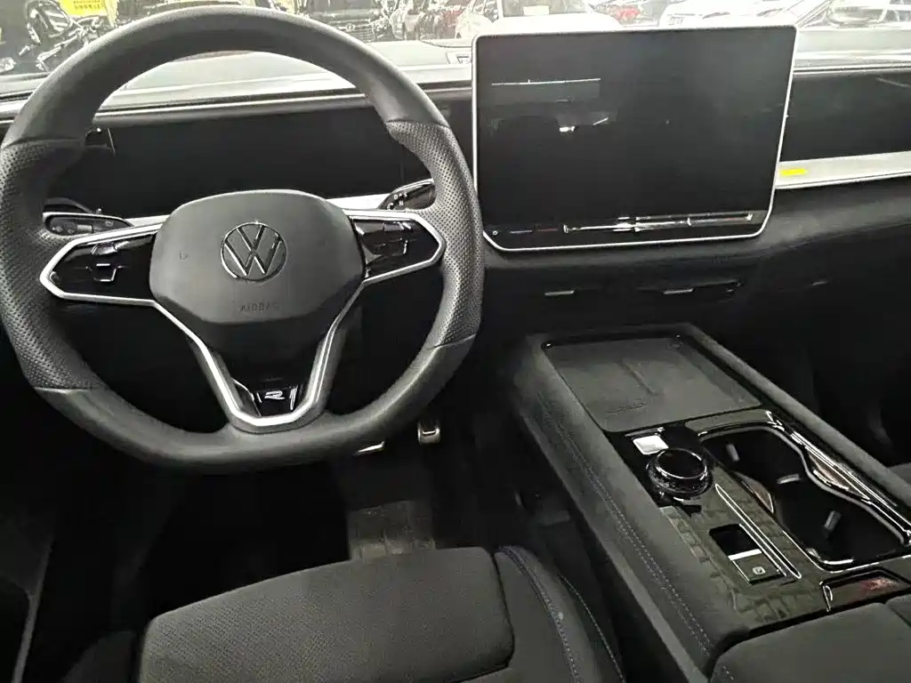 Заказать Volkswagen Teramont 2026 года за 6 094 622 ₽  из Китая