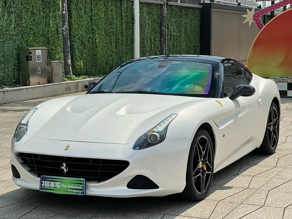 FERRARI CALIFORNIA T