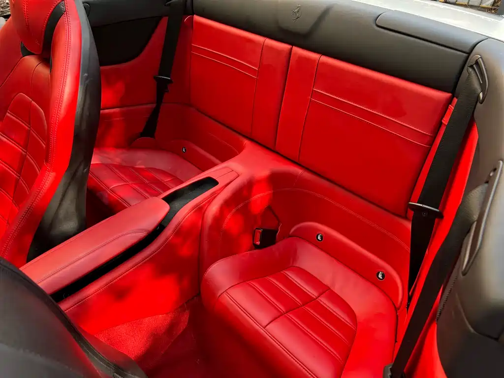 FERRARI CALIFORNIA T