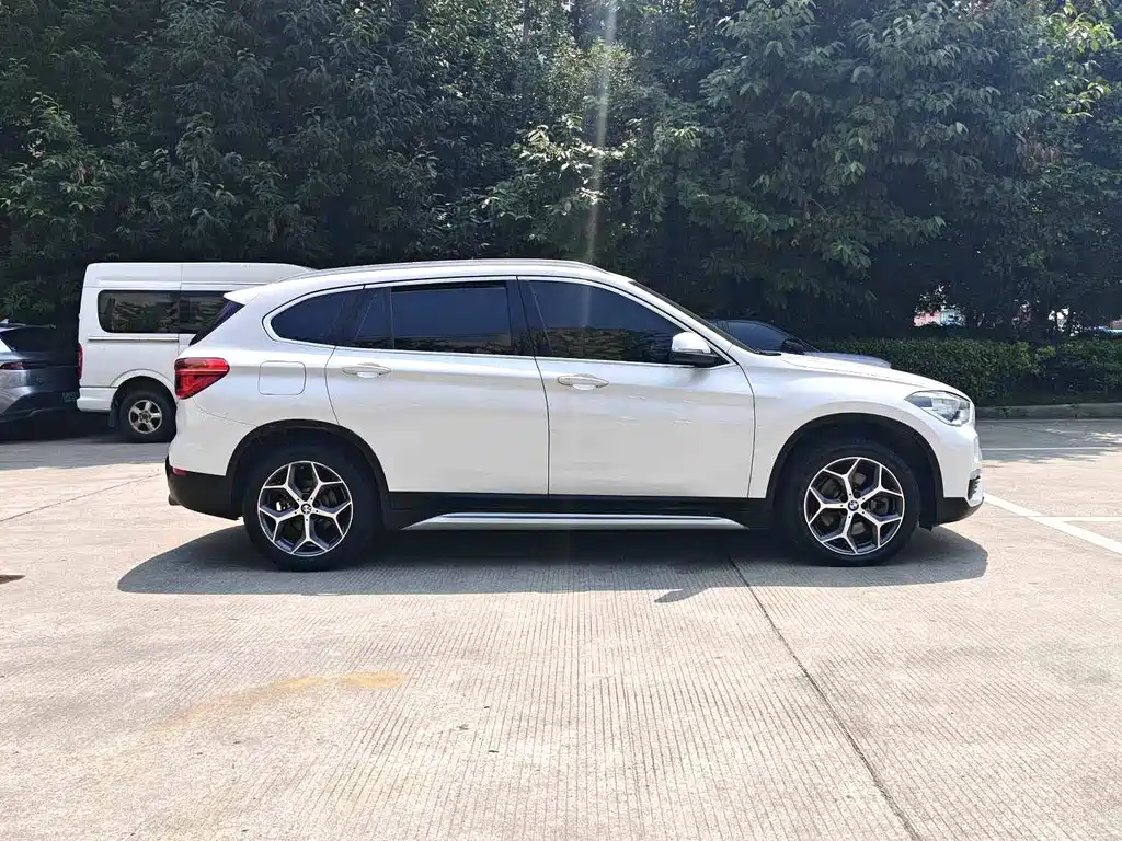 BMW X1 2019 xDrive20Li Premium
