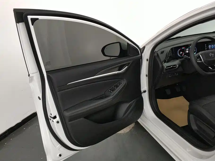 Changan Eado 2025 PLUS 1.5L MT Luxury