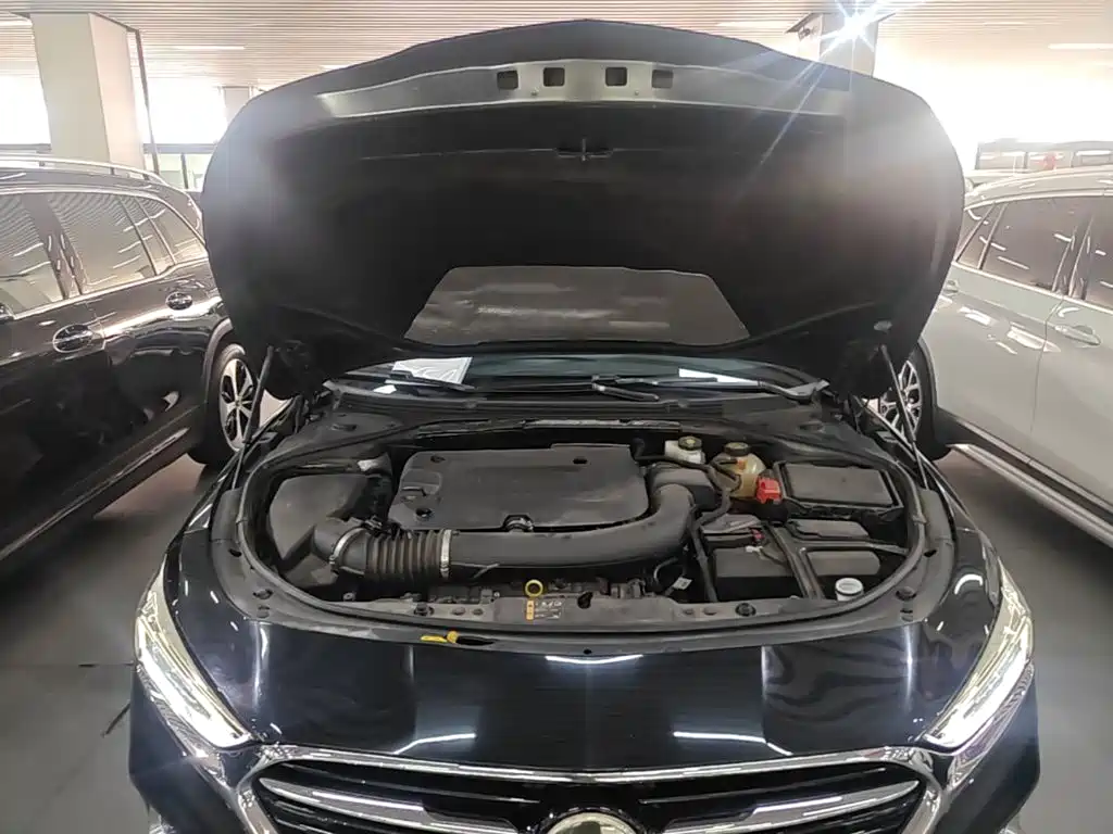 Buick LaCrosse — миниатюра 20