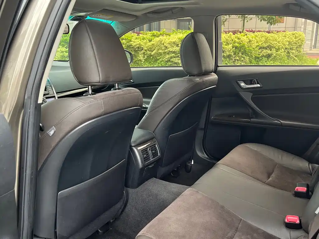 Toyota Reiz 2013 2.5V