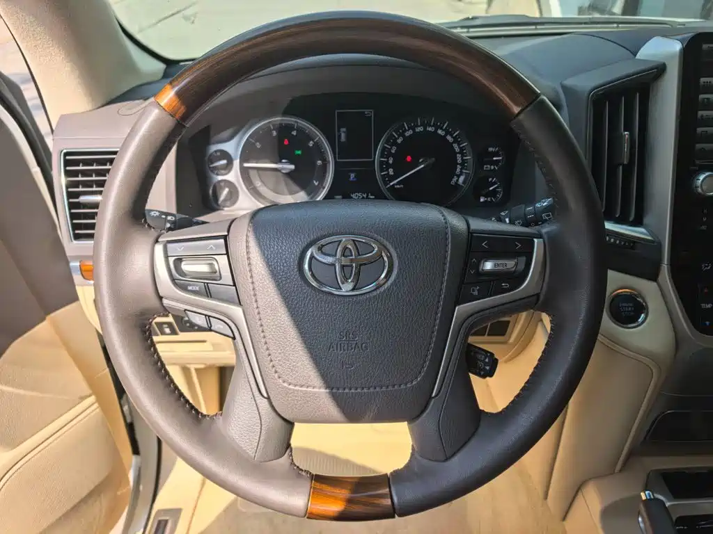 Toyota Land Cruiser — миниатюра 5