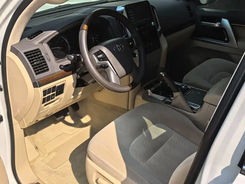 Toyota Land Cruiser — миниатюра 7