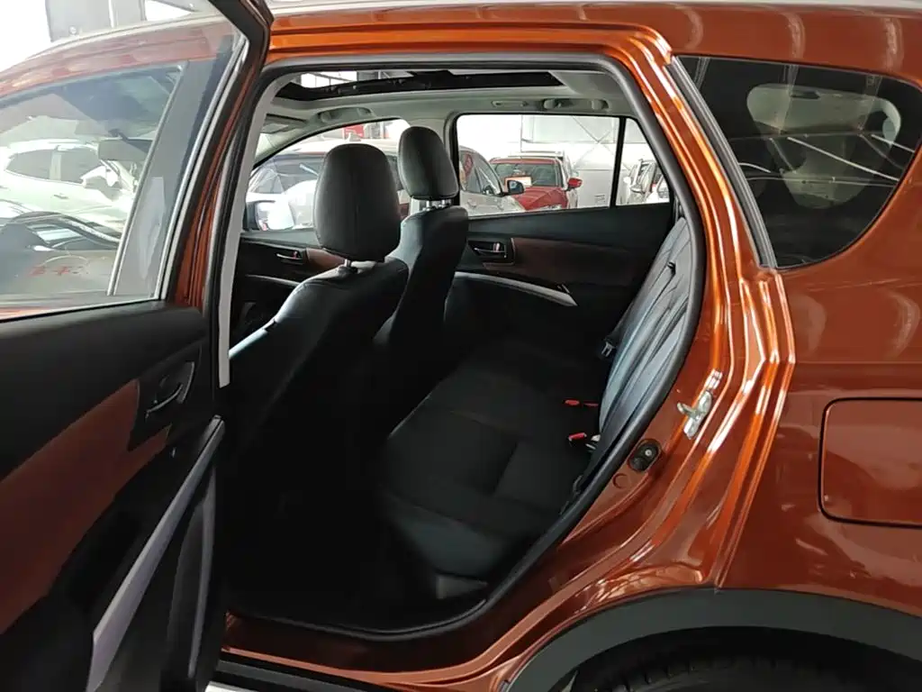 Suzuki Vitara — миниатюра 17