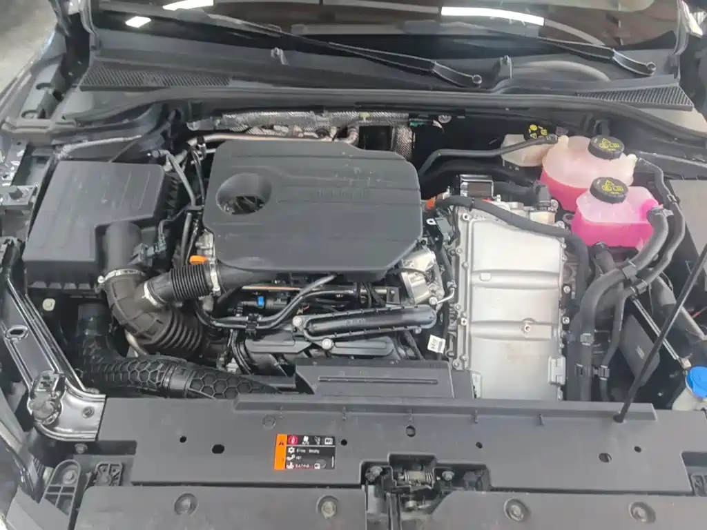 Roewe M7 DMH — миниатюра 20
