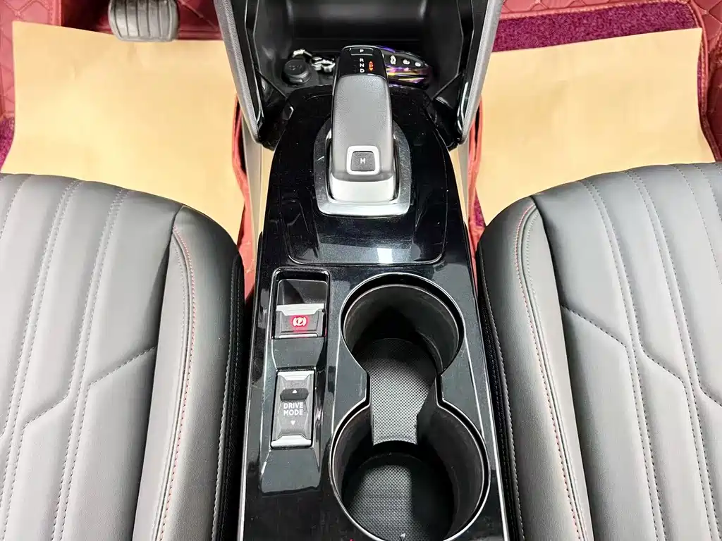 Peugeot 2008 — миниатюра 11