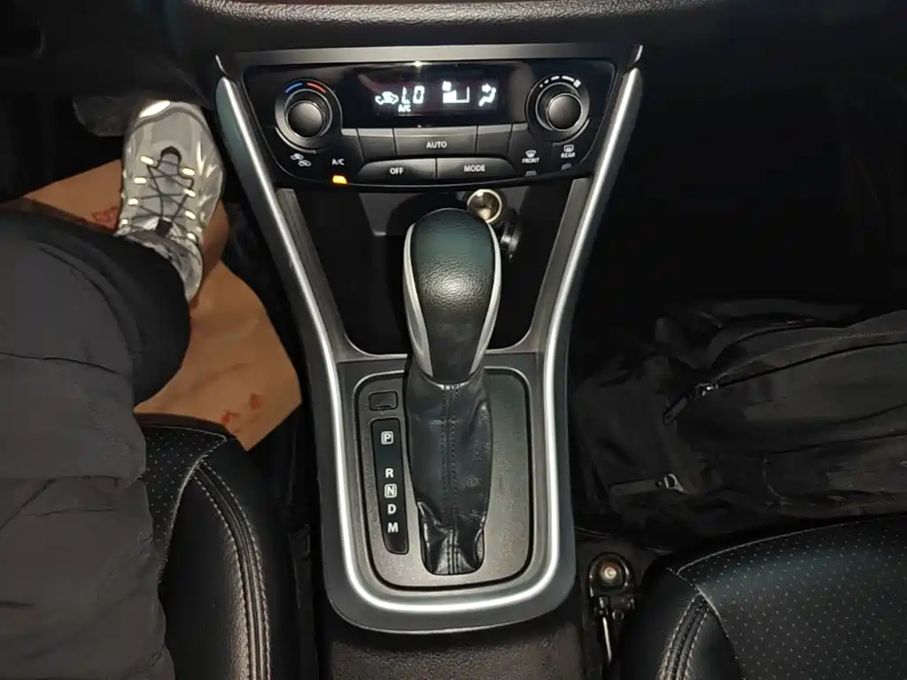 Suzuki Vitara — миниатюра 14