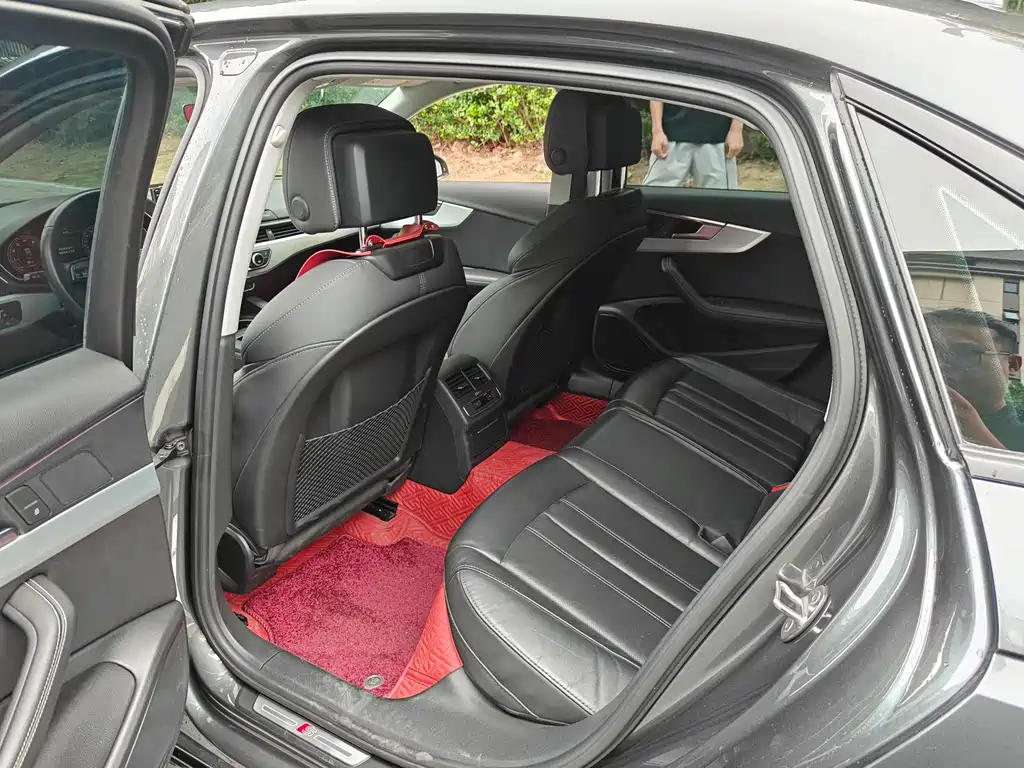 Audi A4L — миниатюра 5