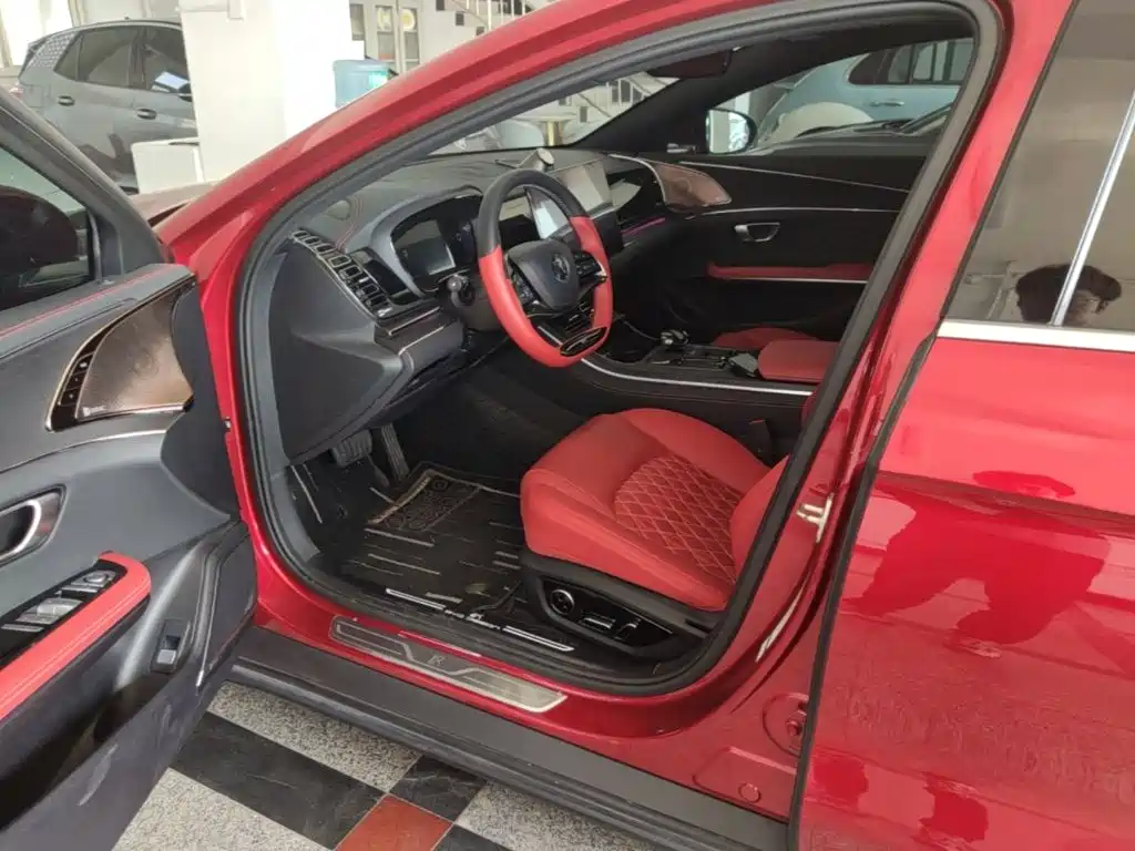 BYD Han — миниатюра 16