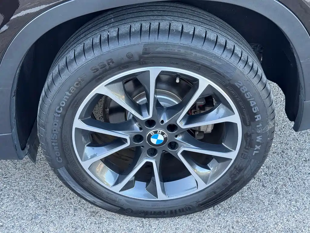 BMW X5 (Import) — миниатюра 17