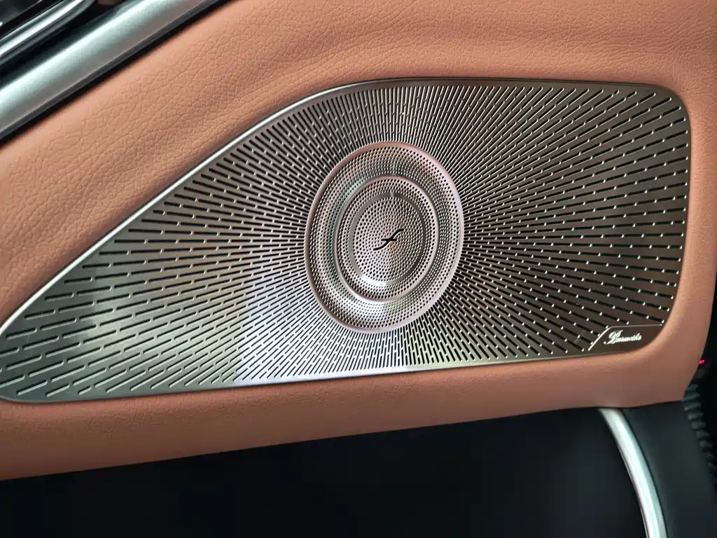 Mercedes-Benz S-Class — миниатюра 12