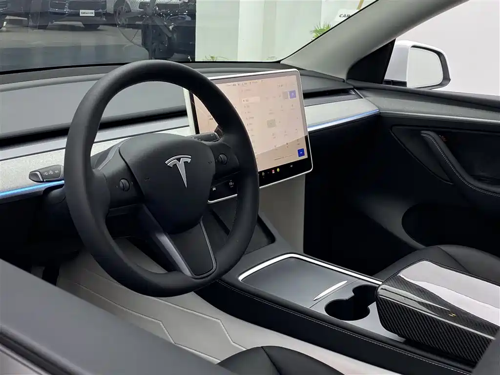 Tesla Model Y — фотографии объявления, Фото 28