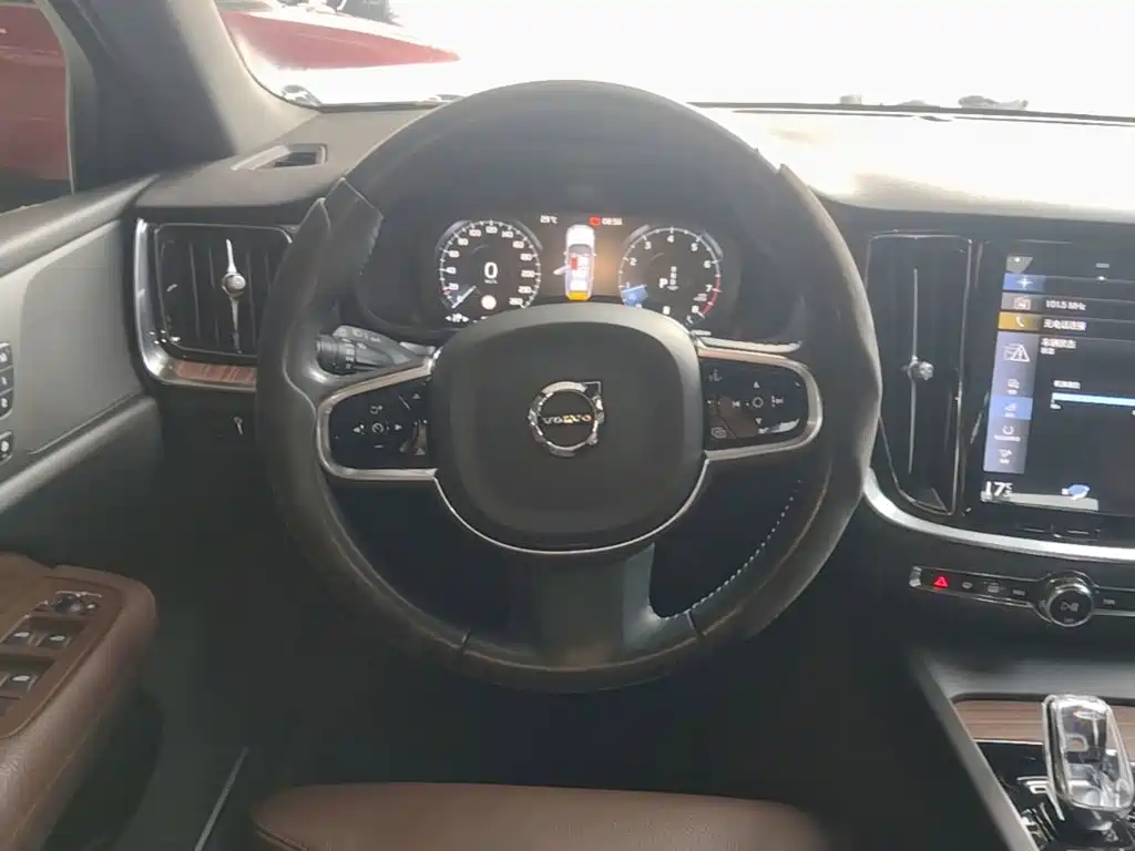 Volvo S60 — миниатюра 11