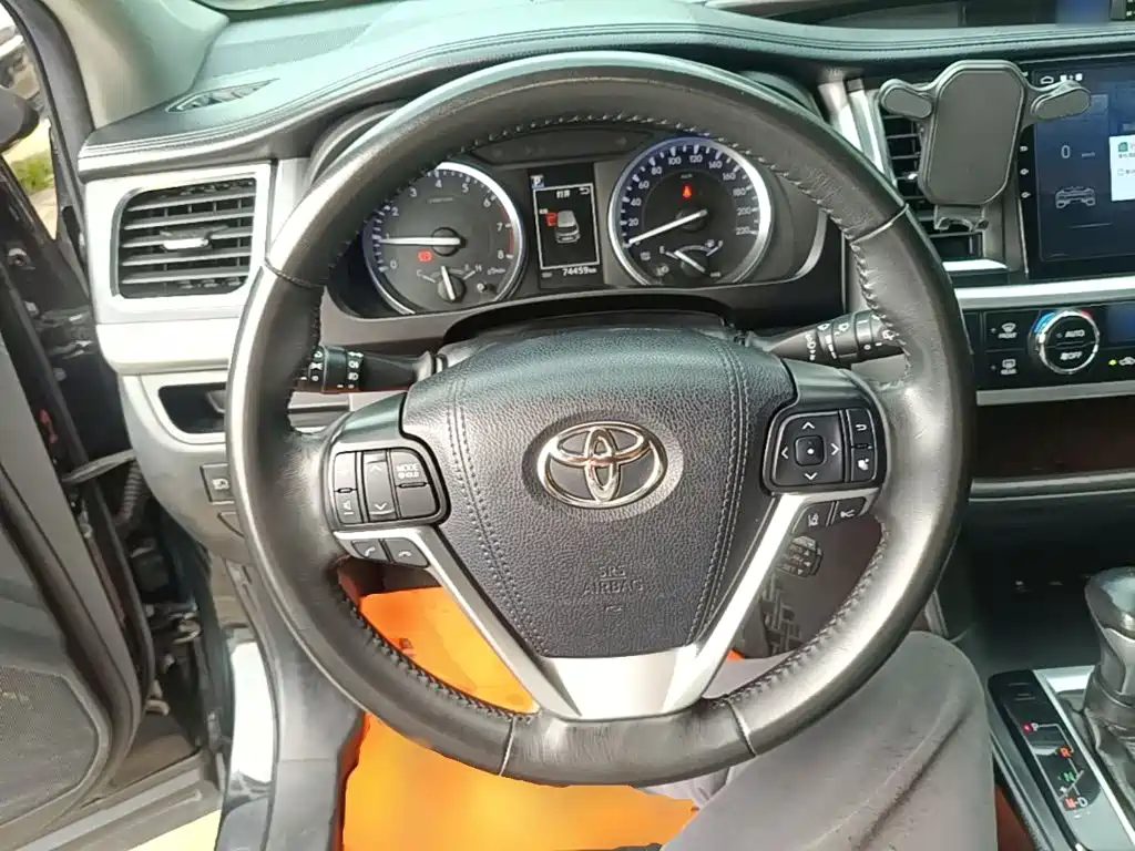 Toyota Highlander — миниатюра 11
