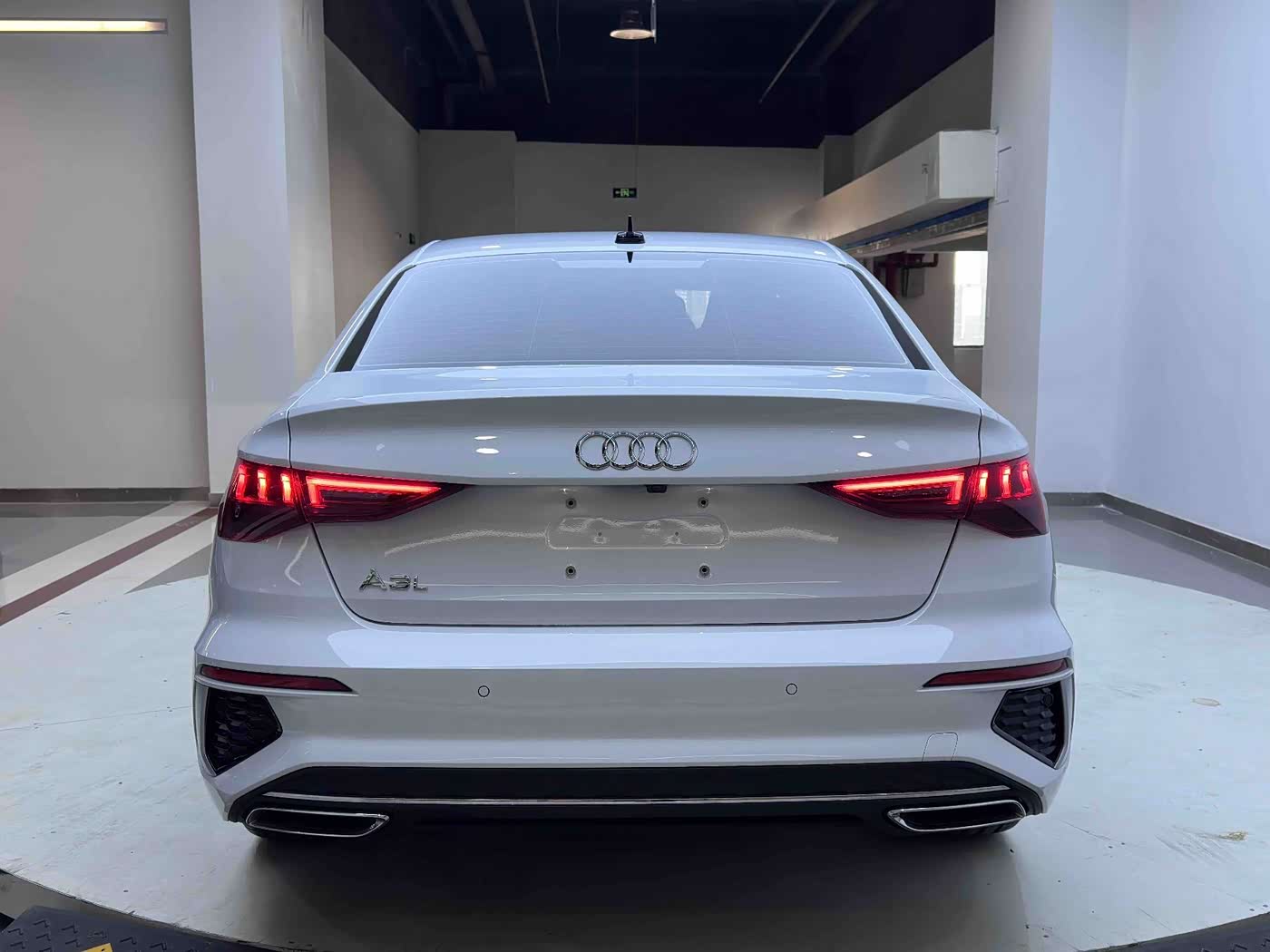 Audi A3 1.4 л 2024 г. Белый, пробег 19000 км