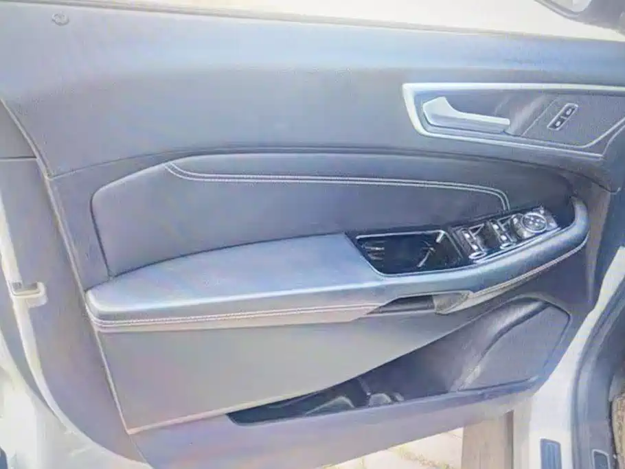 Ford Edge — миниатюра 7