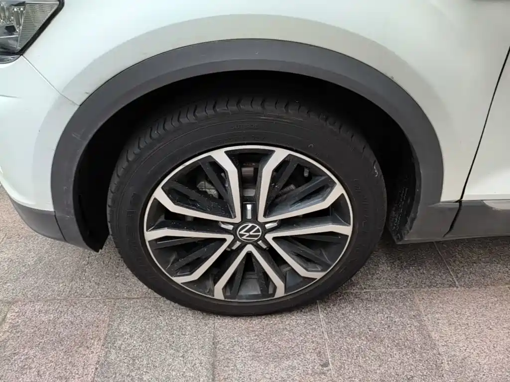 Volkswagen T-Roc — миниатюра 23