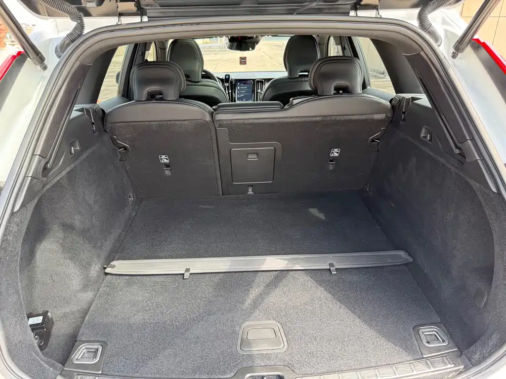 Volvo XC60 — миниатюра 9