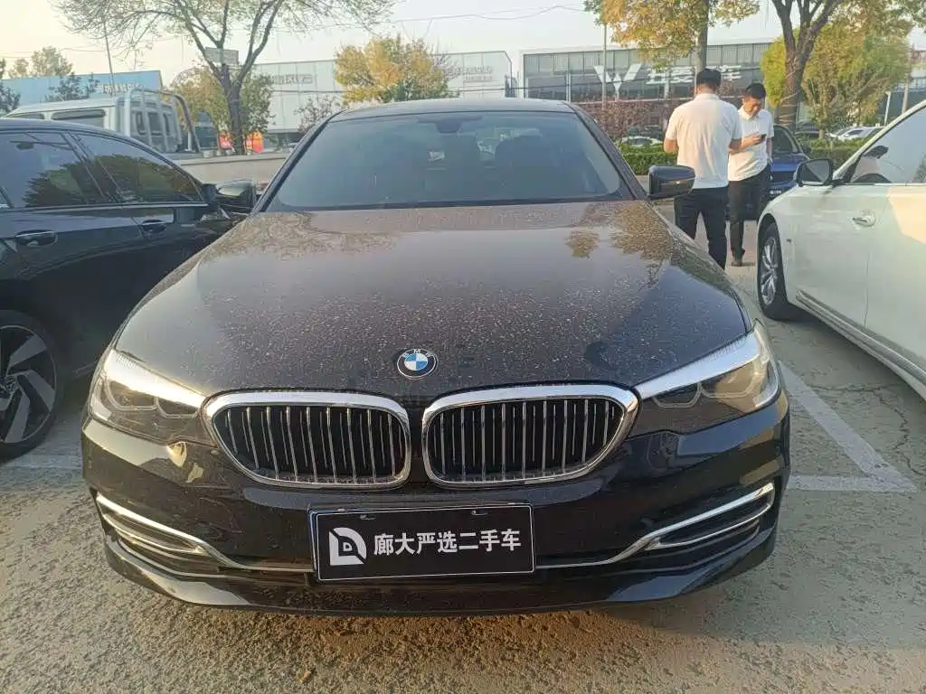 BMW 5 Series — миниатюра 2