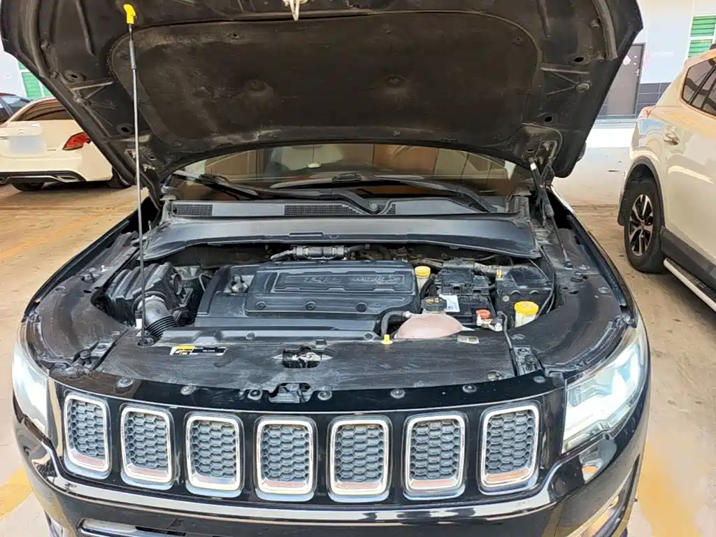 Jeep Compass — миниатюра 20
