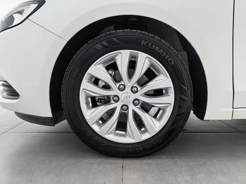 Buick Excelle — миниатюра 17
