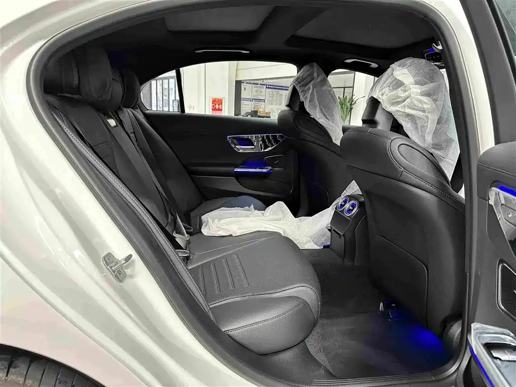 Mercedes-Benz C-Class — миниатюра 27