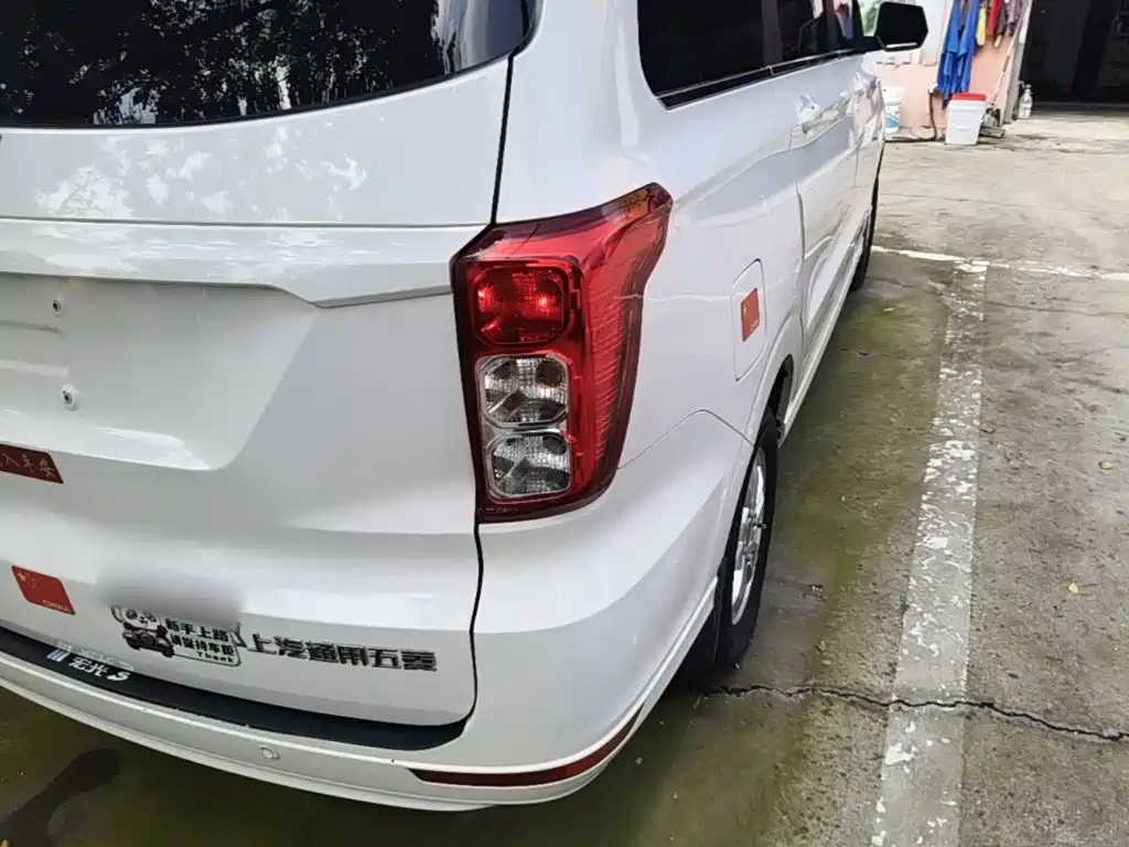 Wuling Hongguang — миниатюра 8