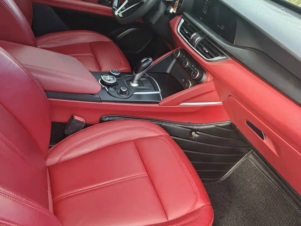 Alfa Romeo Stelvio — миниатюра 8
