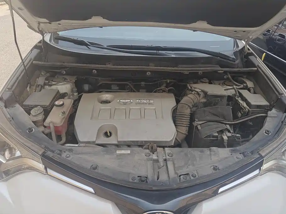 Toyota RAV4 — миниатюра 10