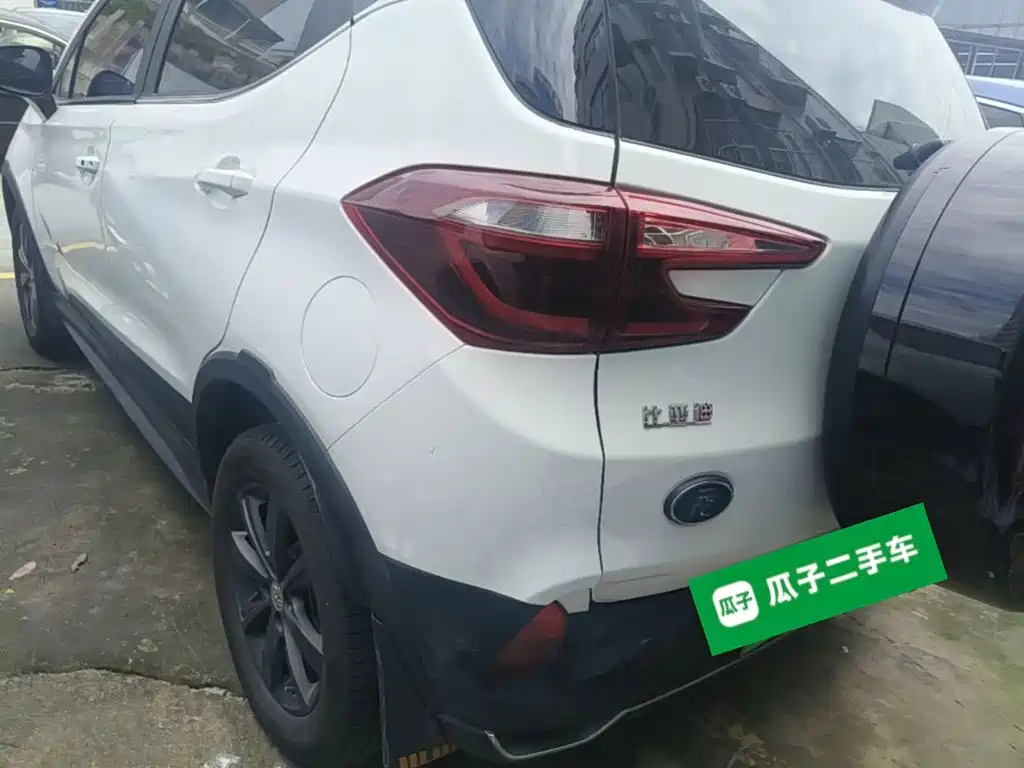 BYD Yuan EV — миниатюра 5