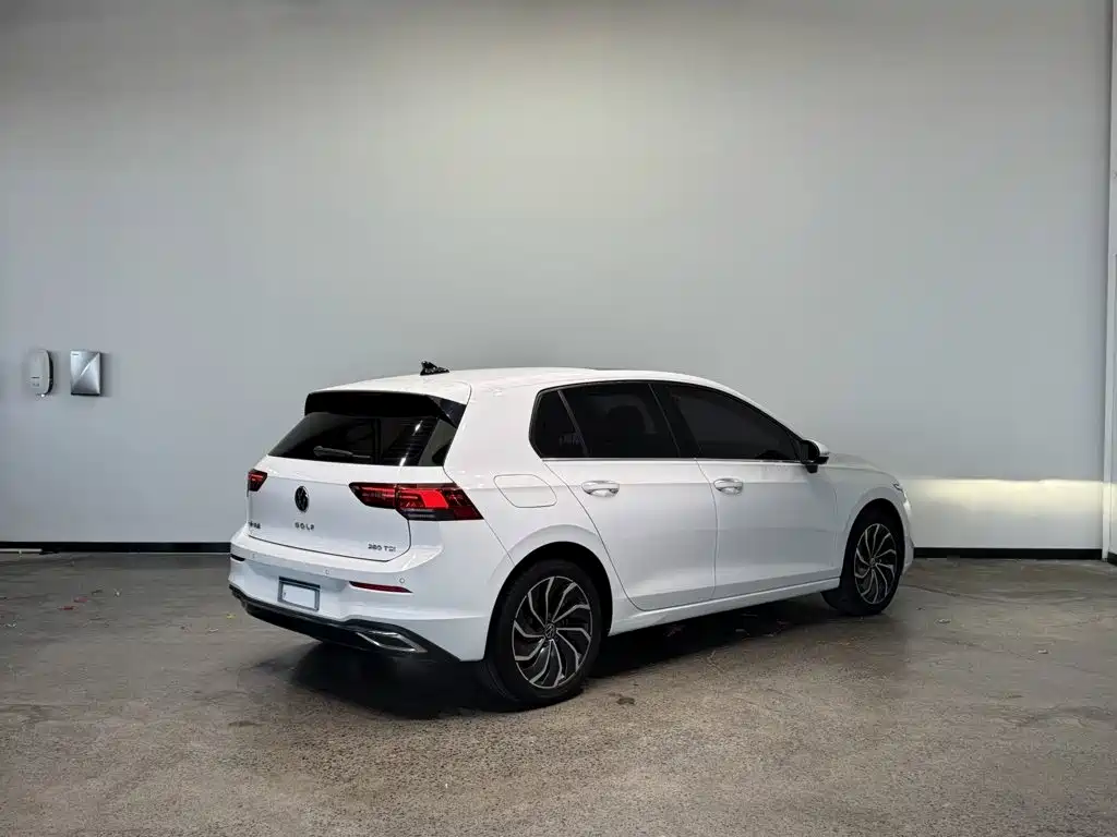 Volkswagen Golf — миниатюра 12