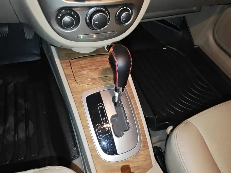 Buick Excelle — миниатюра 16