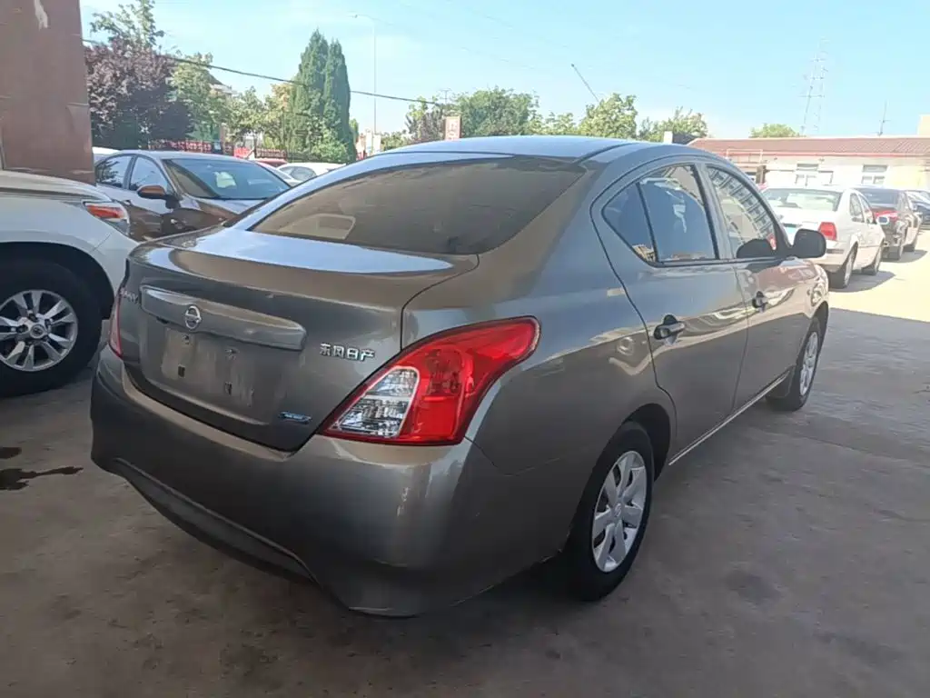 Nissan Sunny — миниатюра 7