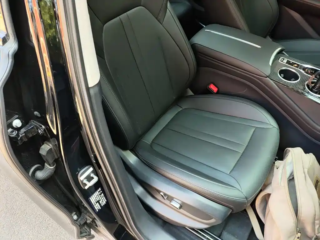 Hongqi Hongqi HS3 PHEV — миниатюра 25