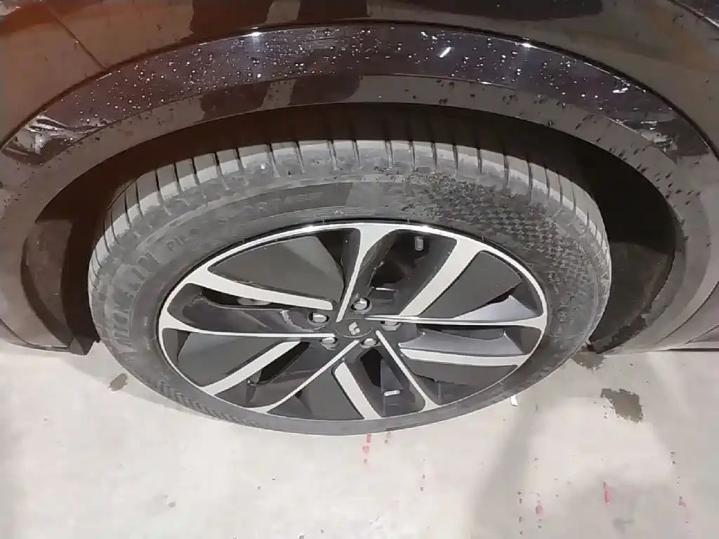 Li Auto Li L9 — миниатюра 23