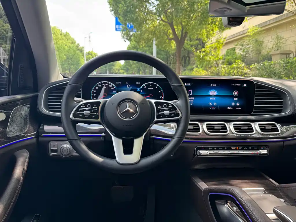 Mercedes-Benz GLE (Import) — миниатюра 14