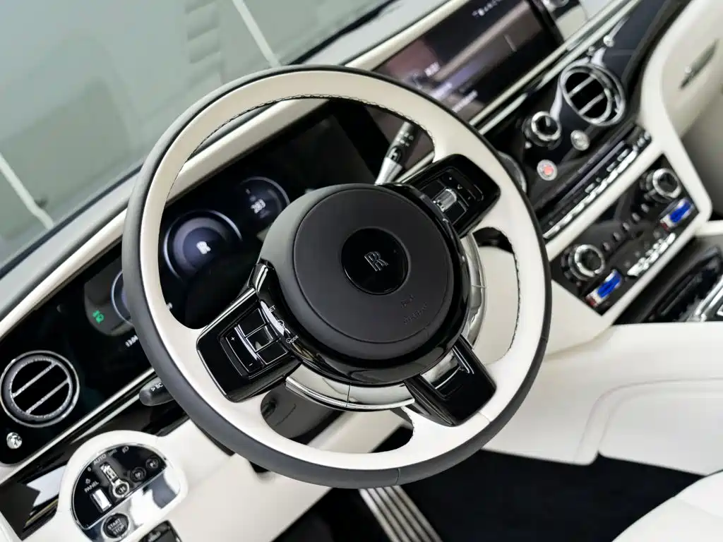 Rolls-Royce Phantom — миниатюра 13