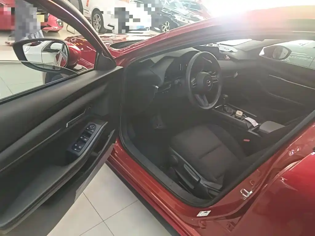 Mazda 3 Axela — миниатюра 16