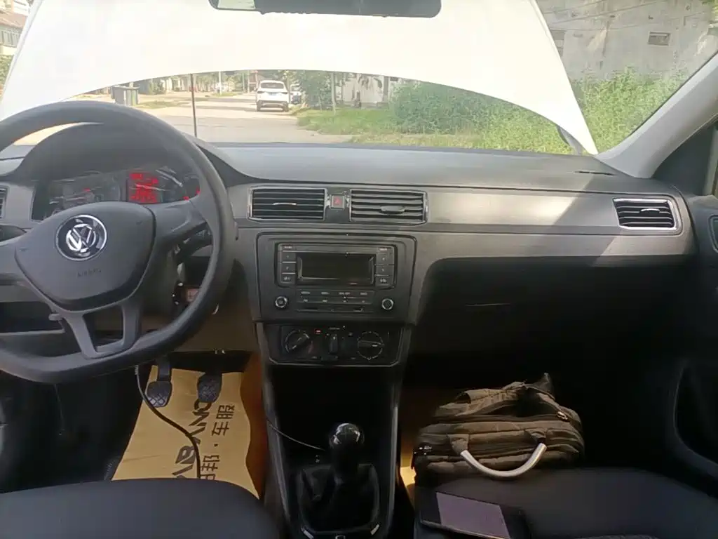 Volkswagen Santana — миниатюра 13