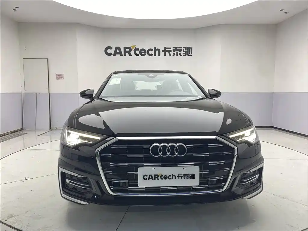 Audi A6L 2025 40 TFSI Luxury