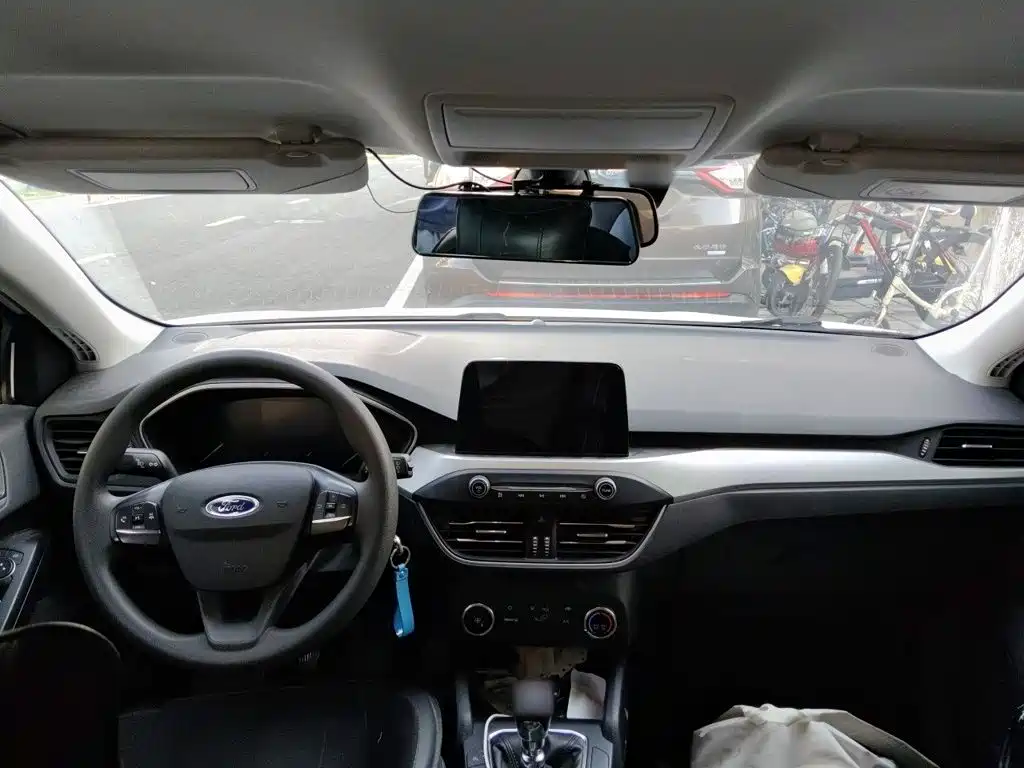 Ford Focus — миниатюра 10