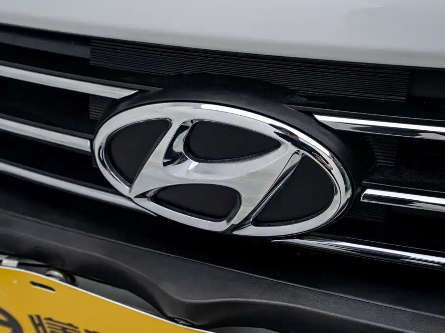 Hyundai Elantra PHEV — миниатюра 10