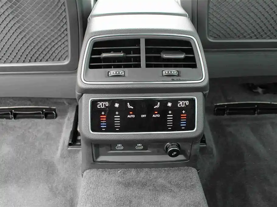 Audi A6L 2025 Черный из Китая, фото 2
