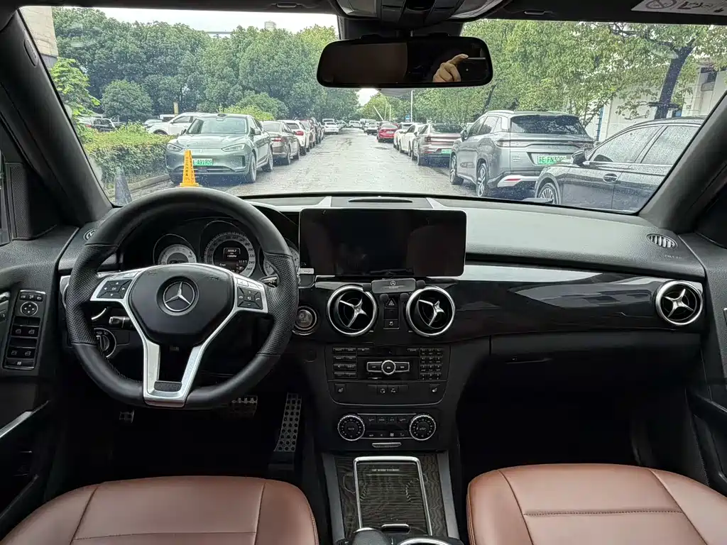 Mercedes-Benz GLK 2015 GLK 300 4MATIC Luxury