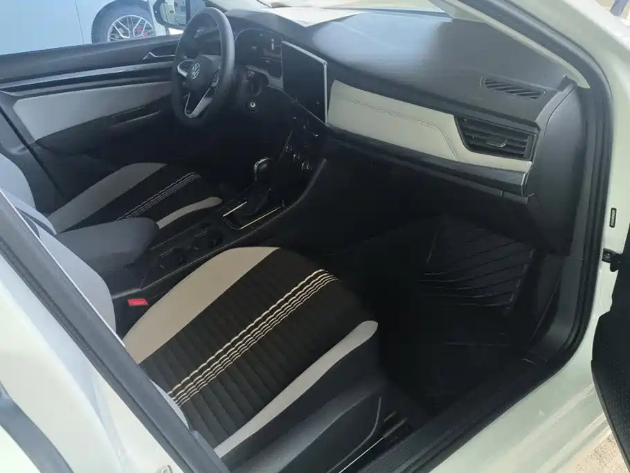 Volkswagen Bora — миниатюра 8