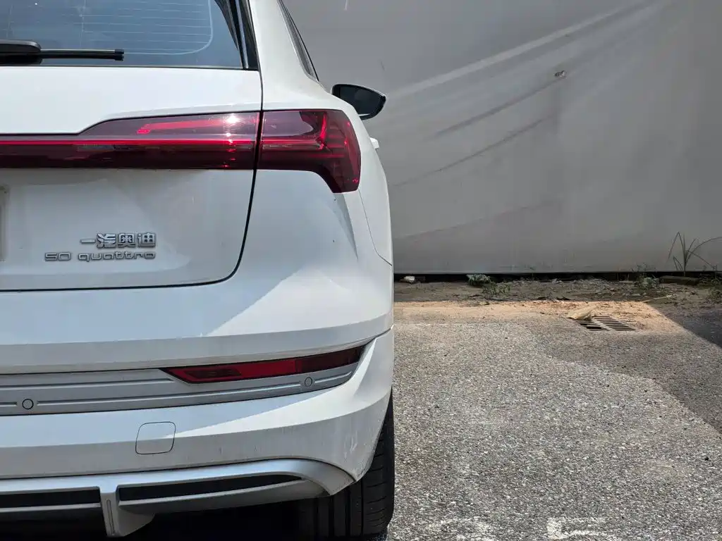 Audi e-tron — миниатюра 7